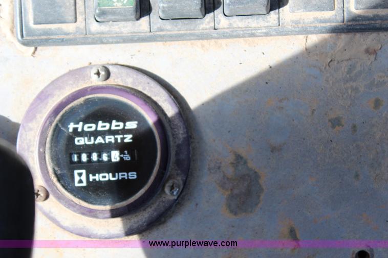 image for item J2184 1995 Hyundai Robex 290LC-3 excavator