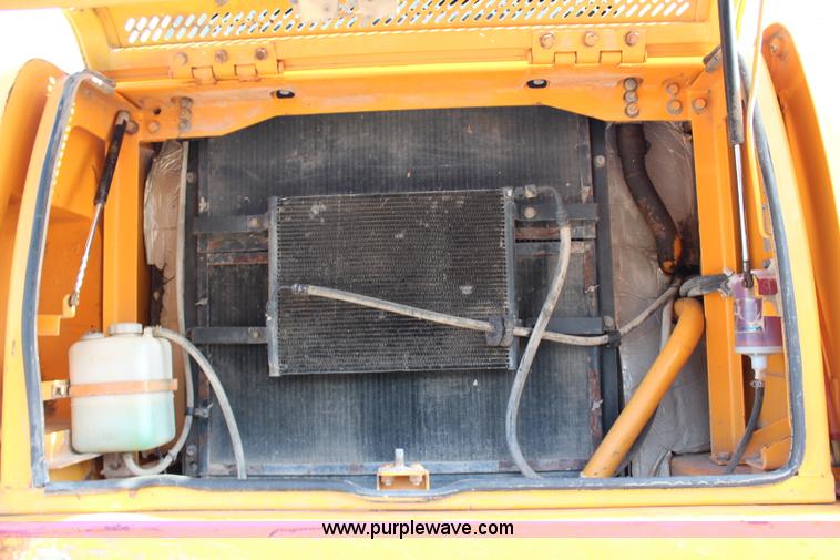 image for item J2184 1995 Hyundai Robex 290LC-3 excavator