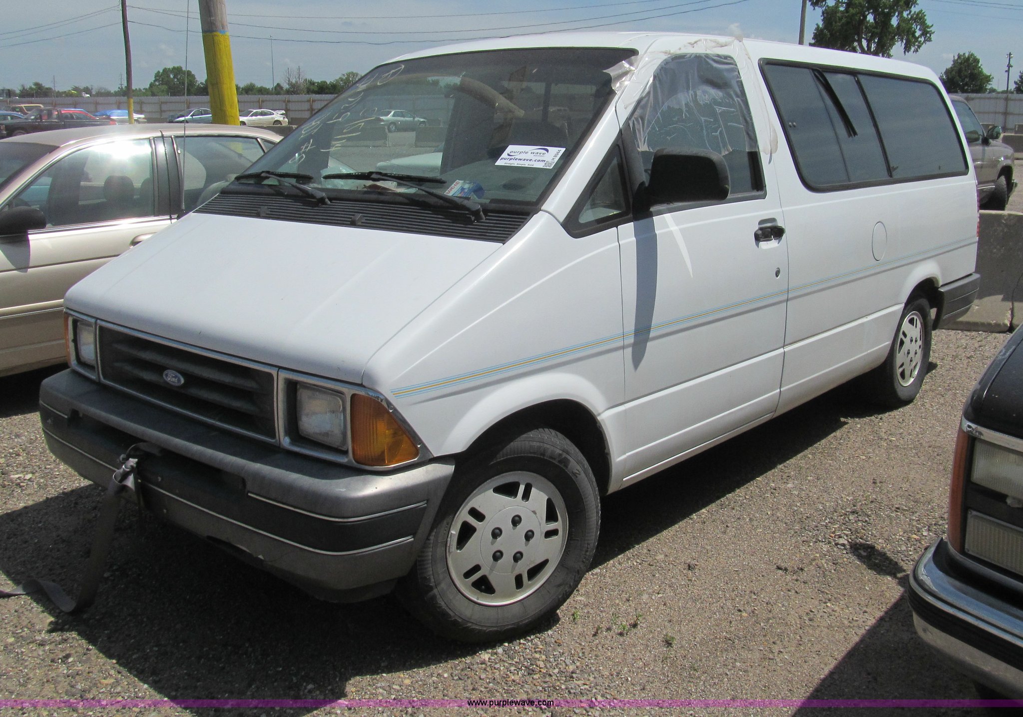 1991 Ford Aerostar XL Extended van in Wichita, KS Item H8944 sold