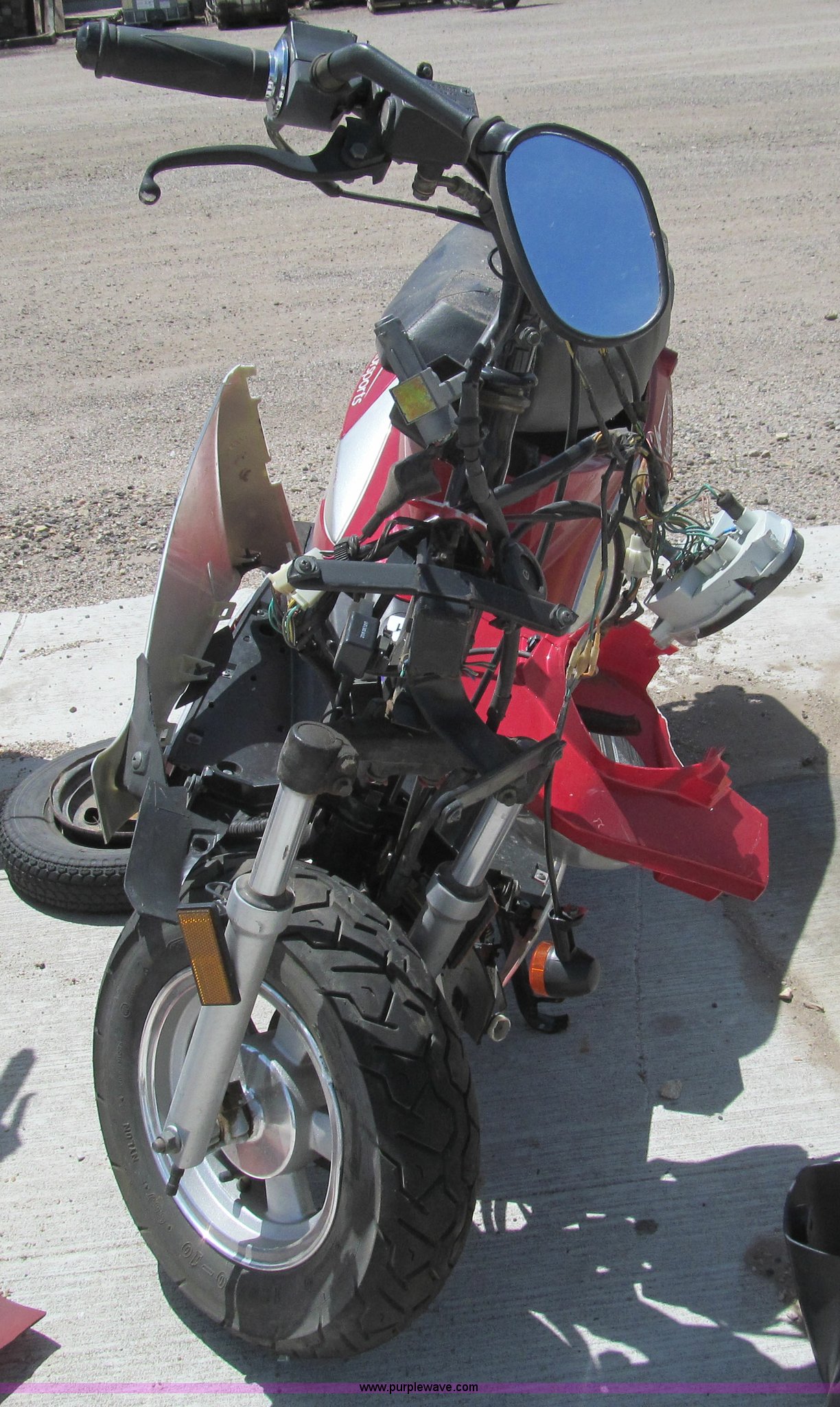 2006 Baja SC125 scooter in Wichita, KS Item H8951 sold Purple Wave