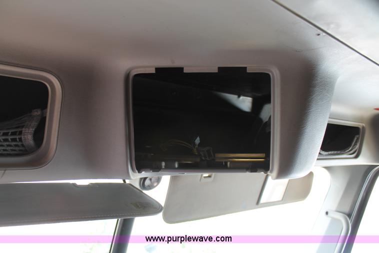 image for item C3897 2003 Freightliner Century Class ST120 semi truck