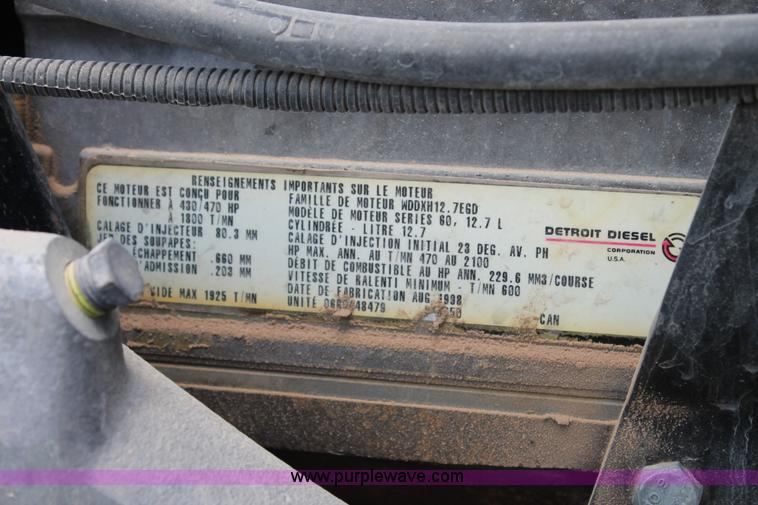 image for item C3897 2003 Freightliner Century Class ST120 semi truck