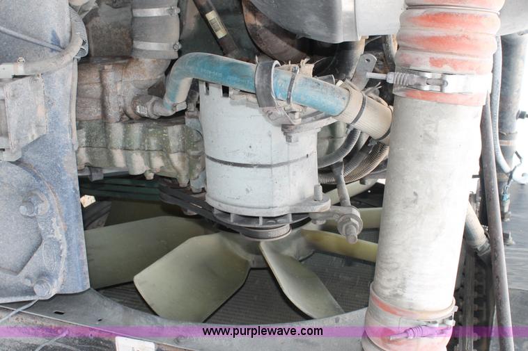 image for item C3897 2003 Freightliner Century Class ST120 semi truck