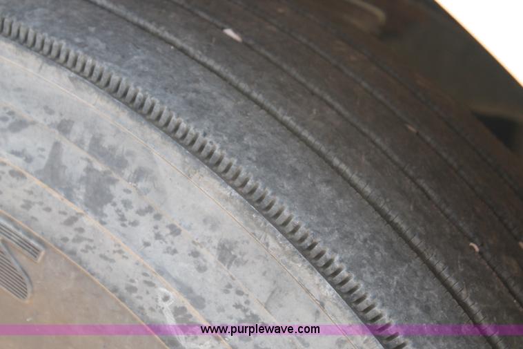 image for item C3898 2000 Peterbilt 377 semi truck