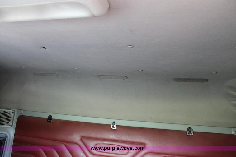 image for item C3899 2003 Freightliner Century Class ST120 semi truck