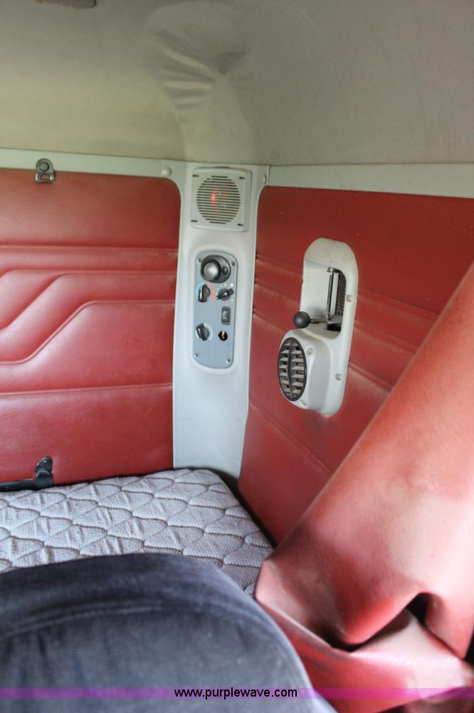 image for item C3899 2003 Freightliner Century Class ST120 semi truck