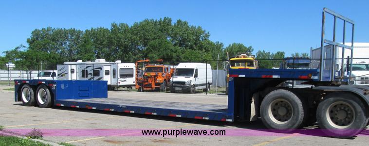 image for item E4908 2005 Cherokee 8553 drop deck trailer