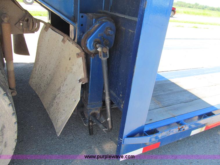 image for item E4908 2005 Cherokee 8553 drop deck trailer