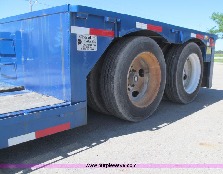 image for item E4908 2005 Cherokee 8553 drop deck trailer
