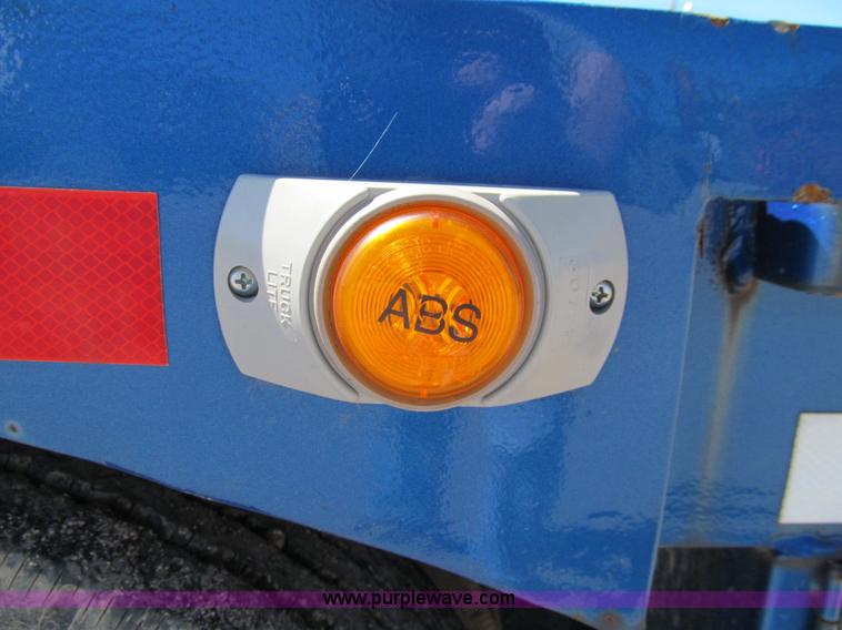 image for item E4908 2005 Cherokee 8553 drop deck trailer