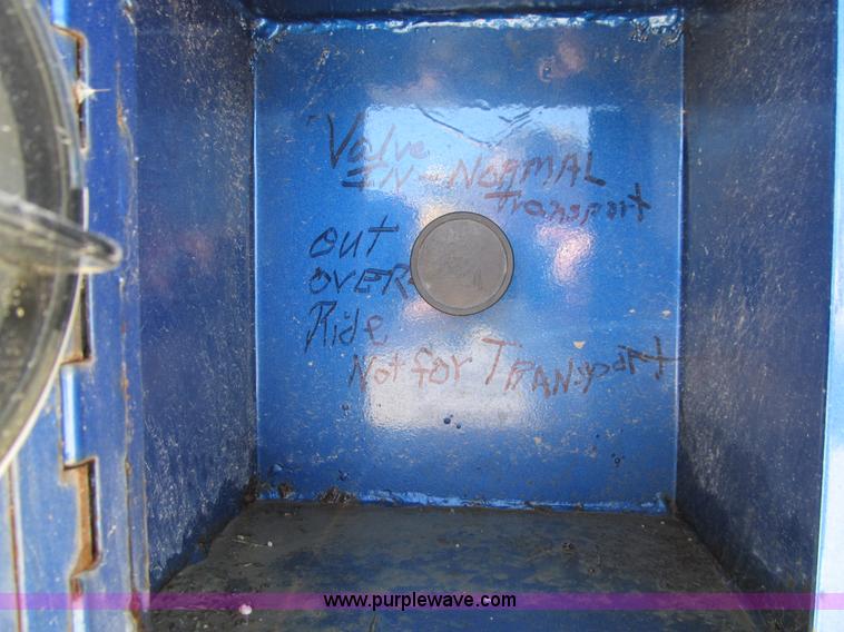 image for item E4908 2005 Cherokee 8553 drop deck trailer