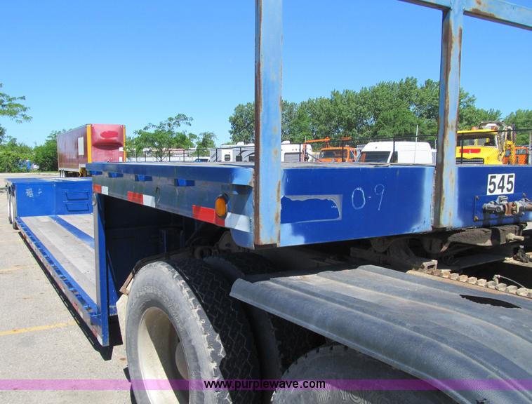 image for item E4908 2005 Cherokee 8553 drop deck trailer