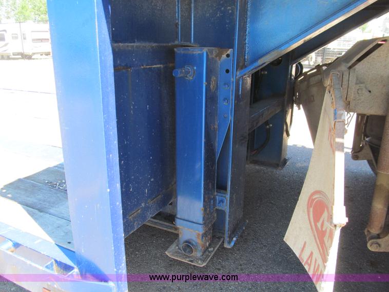 image for item E4908 2005 Cherokee 8553 drop deck trailer