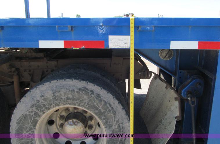 image for item E4908 2005 Cherokee 8553 drop deck trailer