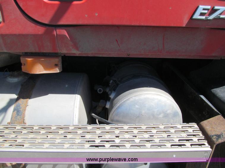 image for item E4910 1998 Mack CH613 semi truck