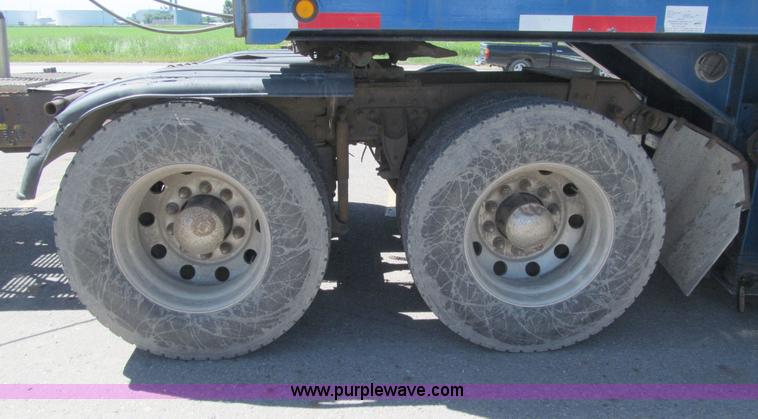 image for item E4910 1998 Mack CH613 semi truck