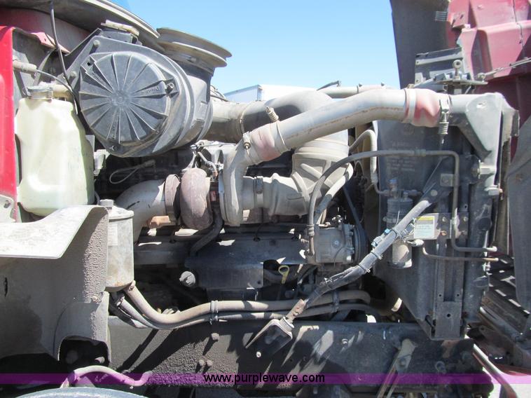 image for item E4910 1998 Mack CH613 semi truck