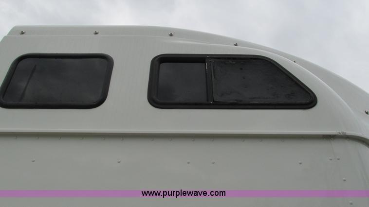 image for item G9283 2007 International 9400i semi truck