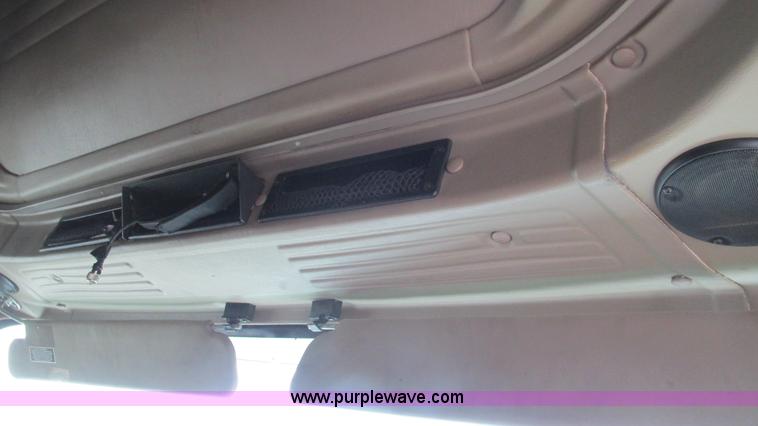 image for item G9283 2007 International 9400i semi truck