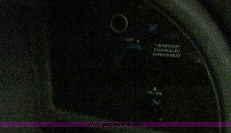 image for item G9283 2007 International 9400i semi truck