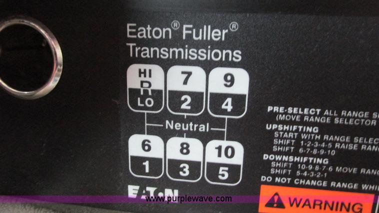 image for item G9283 2007 International 9400i semi truck