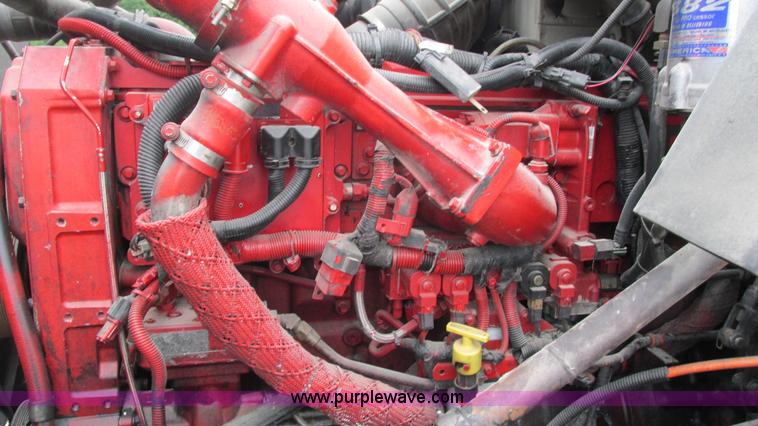 image for item G9283 2007 International 9400i semi truck