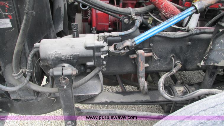 image for item G9283 2007 International 9400i semi truck