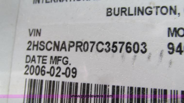 image for item G9283 2007 International 9400i semi truck