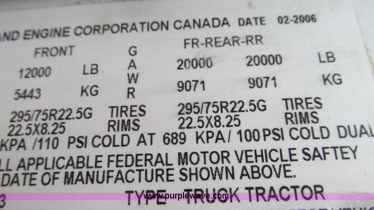 image for item G9283 2007 International 9400i semi truck
