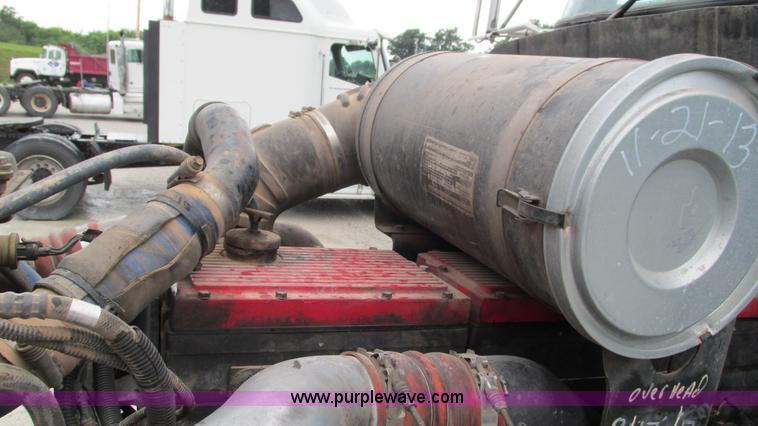 image for item G9284 1998 Kenworth T800 semi truck