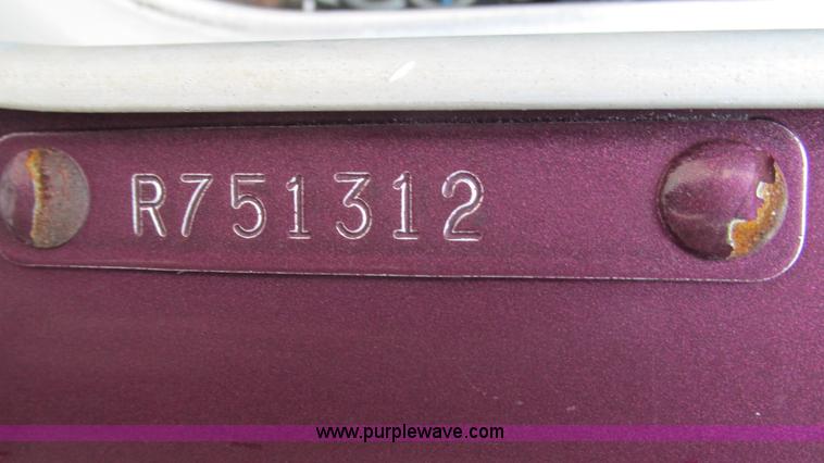 image for item G9284 1998 Kenworth T800 semi truck