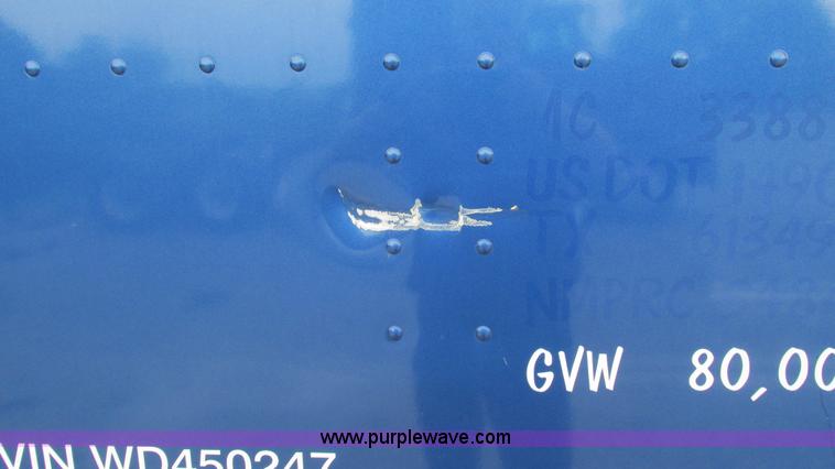 image for item G9286 1998 Peterbilt 377 semi truck