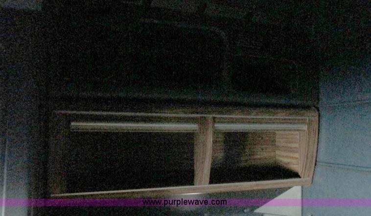 image for item G9286 1998 Peterbilt 377 semi truck