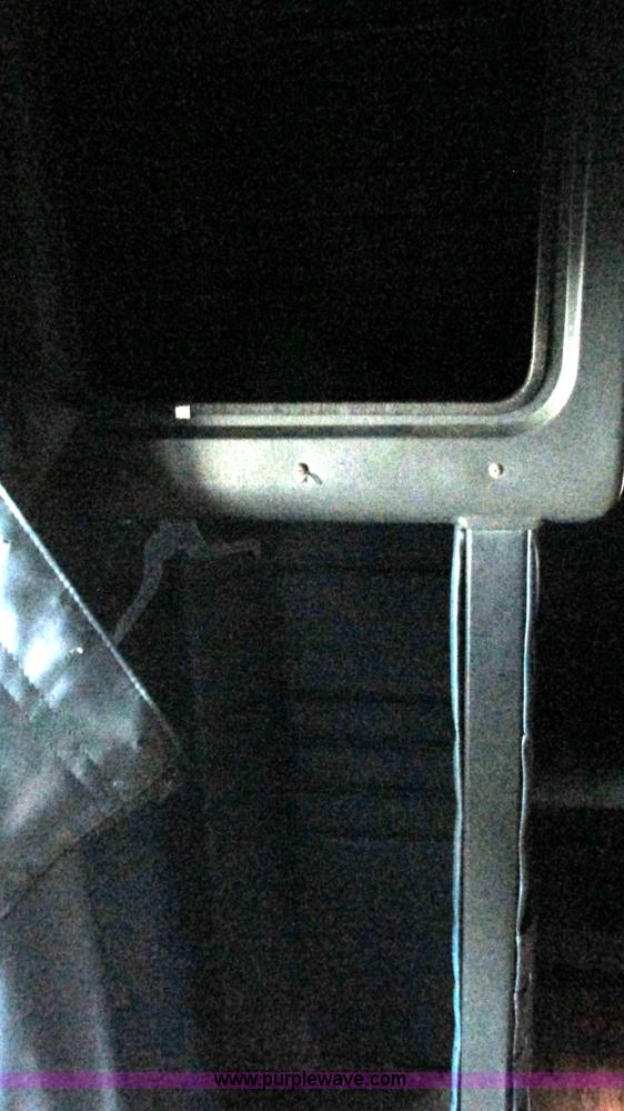 image for item G9286 1998 Peterbilt 377 semi truck