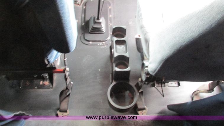 image for item G9286 1998 Peterbilt 377 semi truck