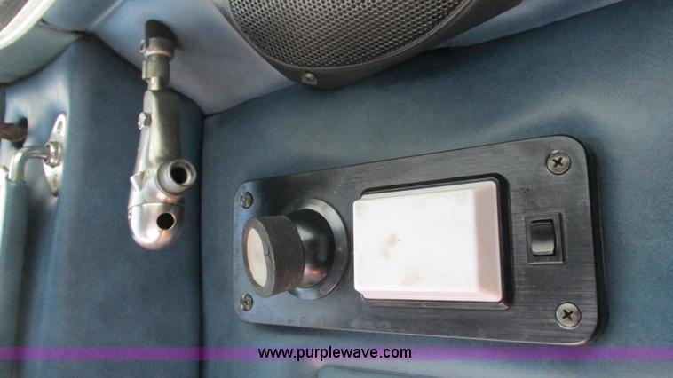 image for item G9286 1998 Peterbilt 377 semi truck