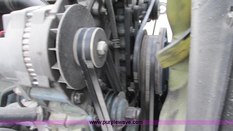 image for item G9286 1998 Peterbilt 377 semi truck