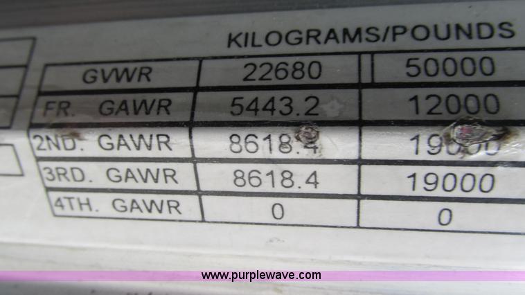 image for item G9286 1998 Peterbilt 377 semi truck