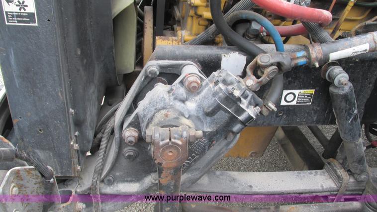 image for item G9287 2001 Peterbilt 387 semi truck