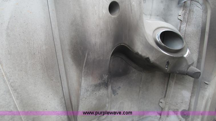 image for item G9290 1999 Freightliner C120 semi truck