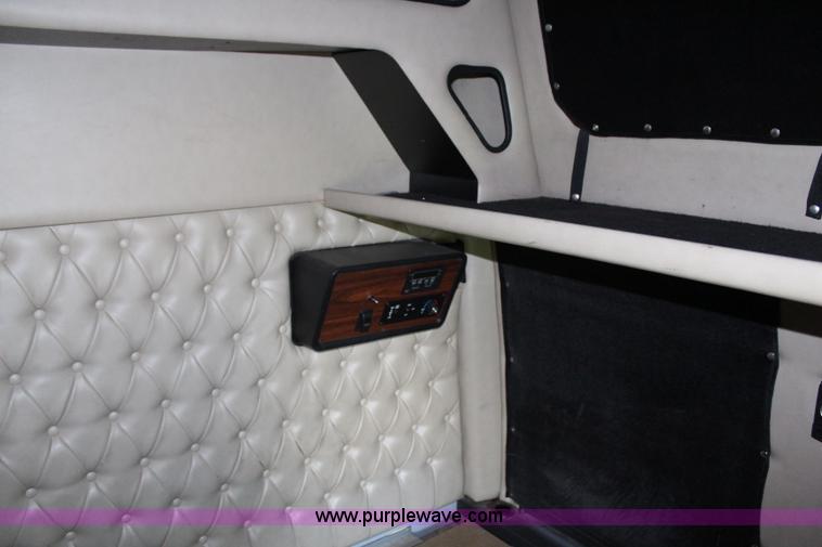 image for item H2512 2000 Western Star 4900EX semi truck