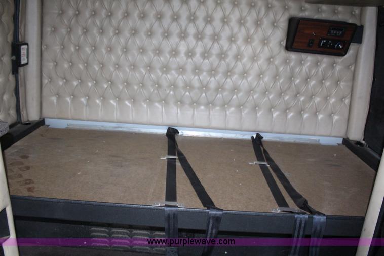 image for item H2512 2000 Western Star 4900EX semi truck