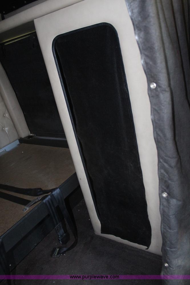 image for item H2512 2000 Western Star 4900EX semi truck