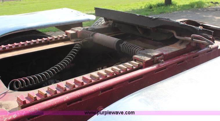 image for item H2512 2000 Western Star 4900EX semi truck