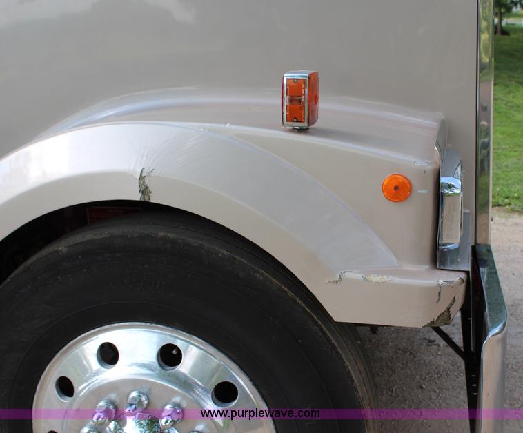 image for item H2512 2000 Western Star 4900EX semi truck