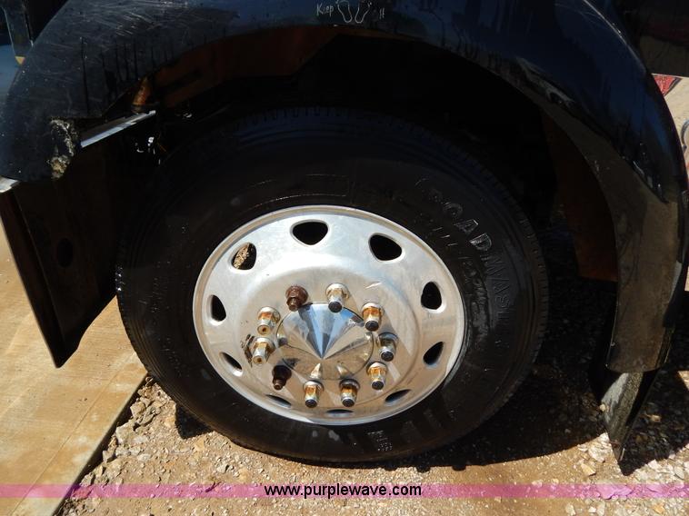 image for item H3459 1999 Kenworth W900 semi truck