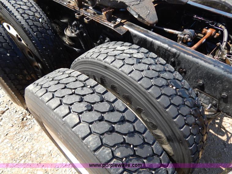 image for item H3459 1999 Kenworth W900 semi truck