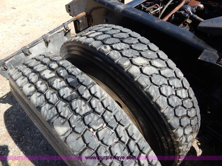 image for item H3459 1999 Kenworth W900 semi truck