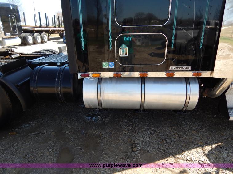 image for item H3459 1999 Kenworth W900 semi truck