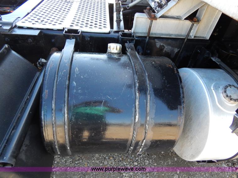 image for item H3459 1999 Kenworth W900 semi truck